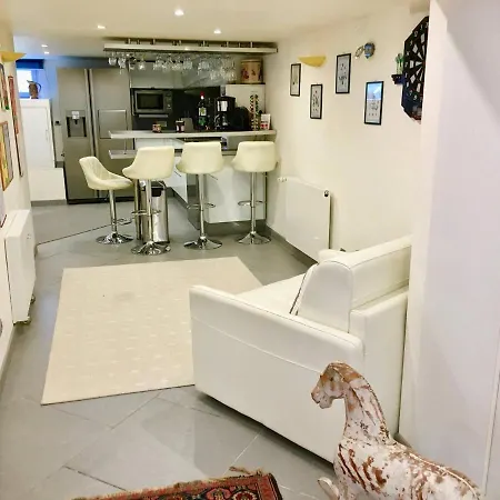Unwind In Countryside Near Amiens Paris 100m Holiday home