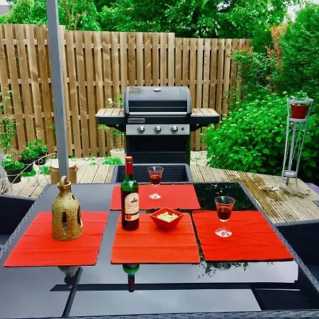 Unwind In Countryside Near Amiens Paris 100m Holiday home